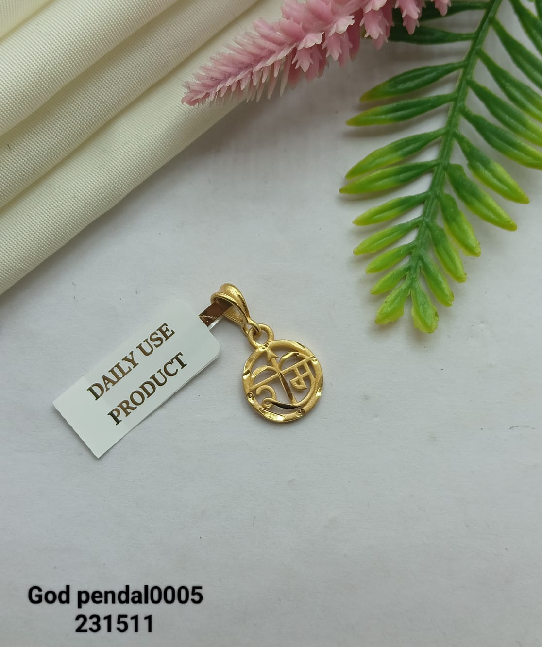 Shiv Daily-Wear Gold Pendant